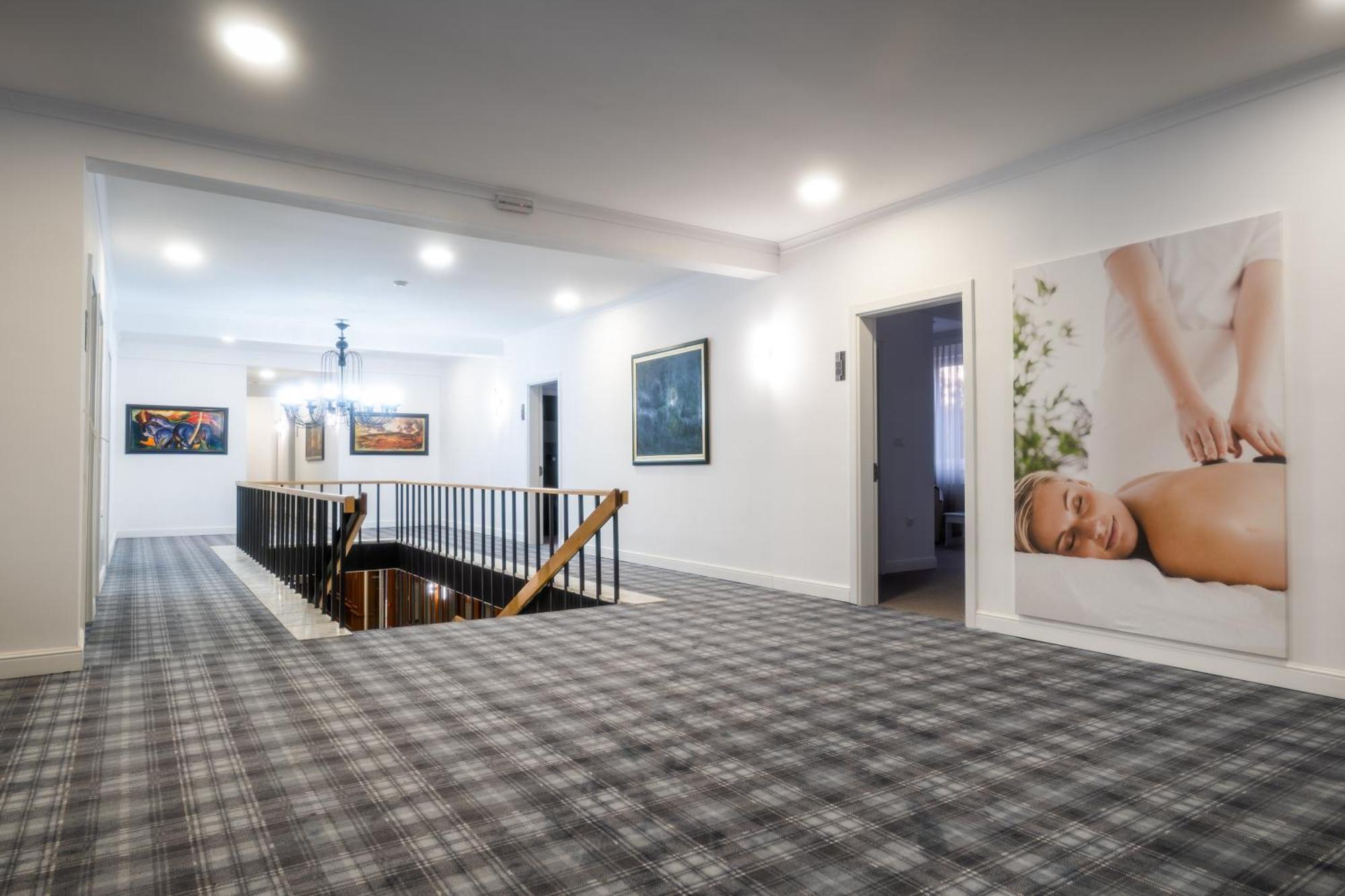 Kula Hotel Mio City מראה חיצוני תמונה