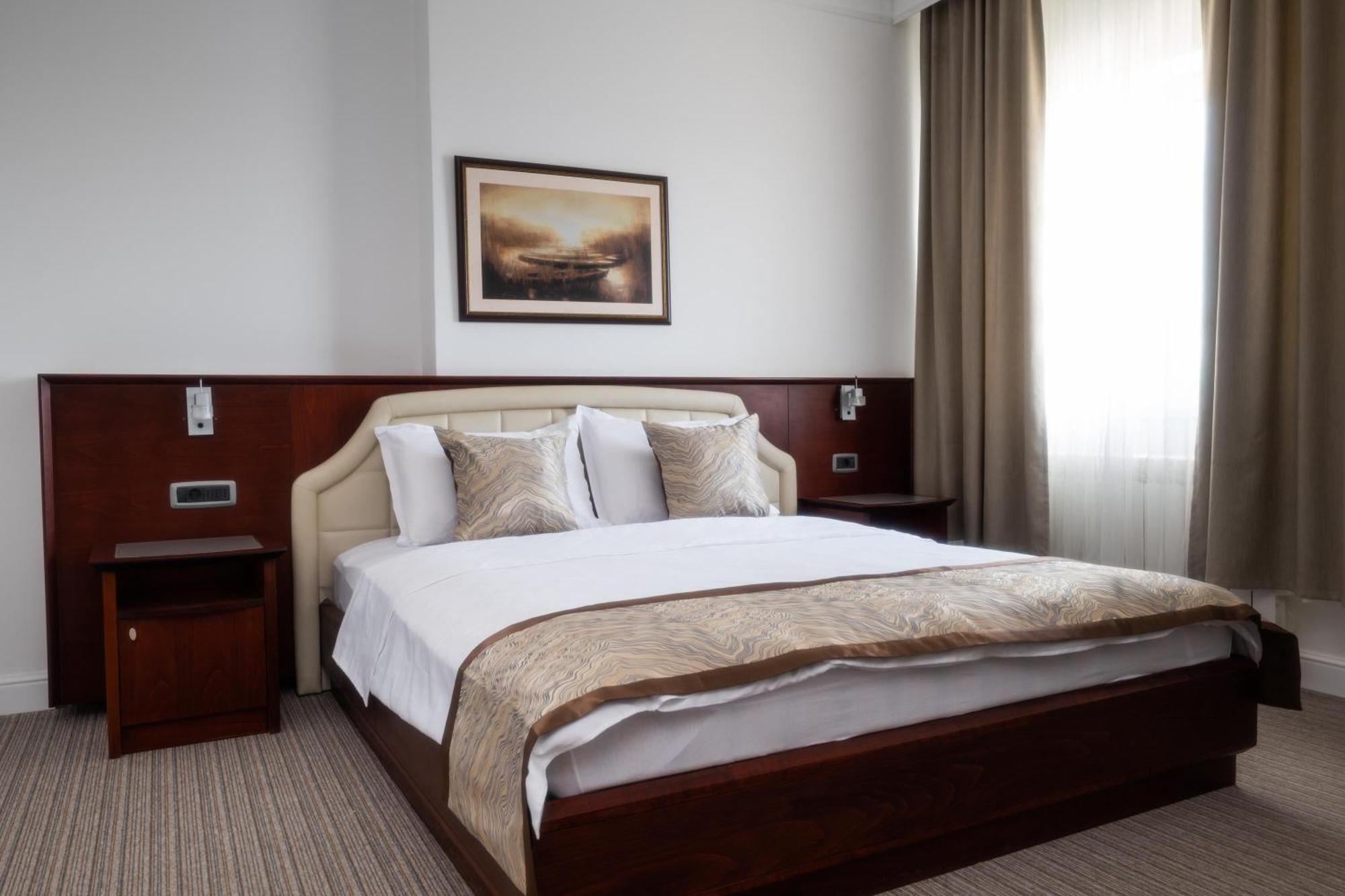 Kula Hotel Mio City מראה חיצוני תמונה