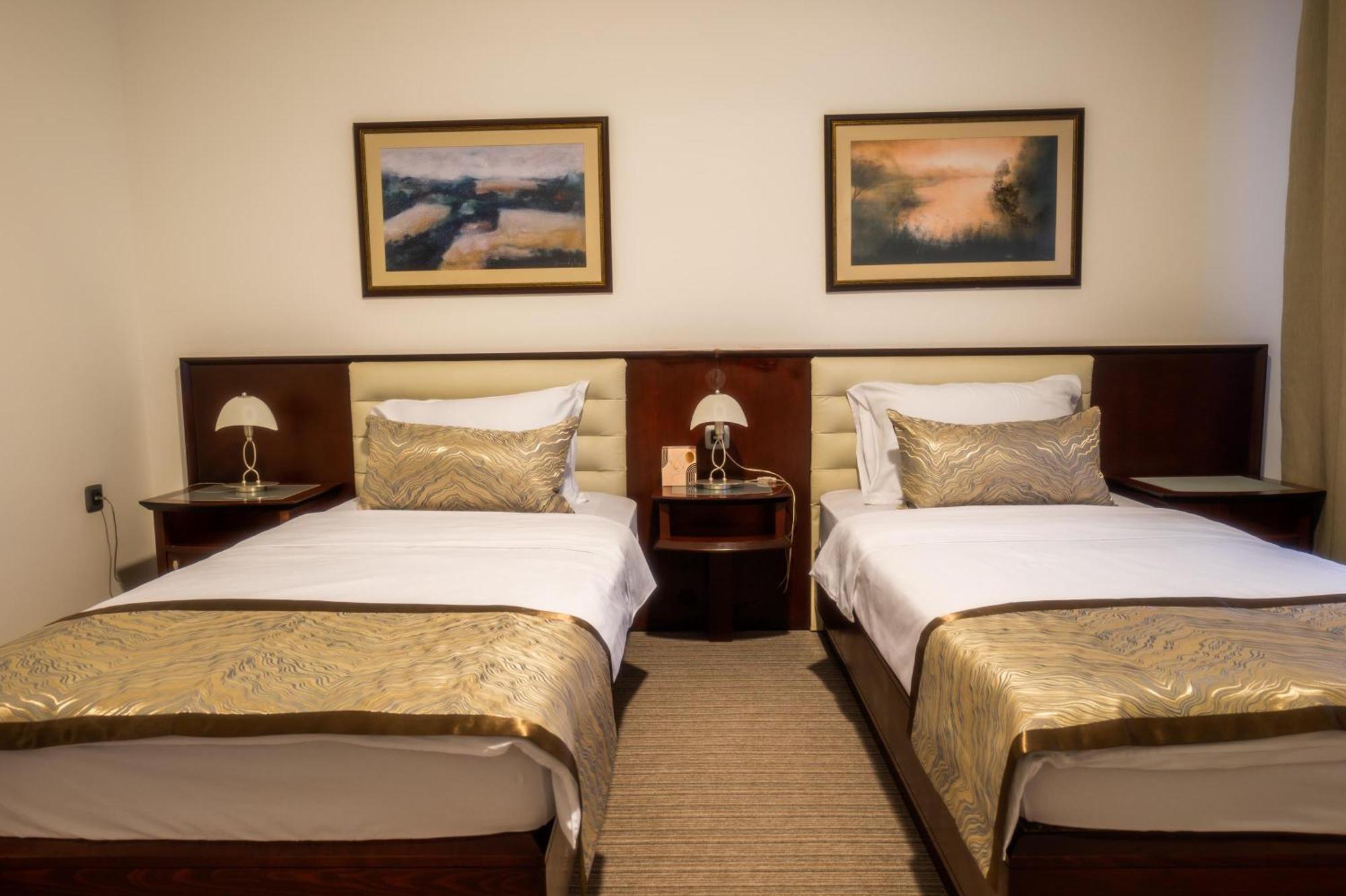 Kula Hotel Mio City מראה חיצוני תמונה