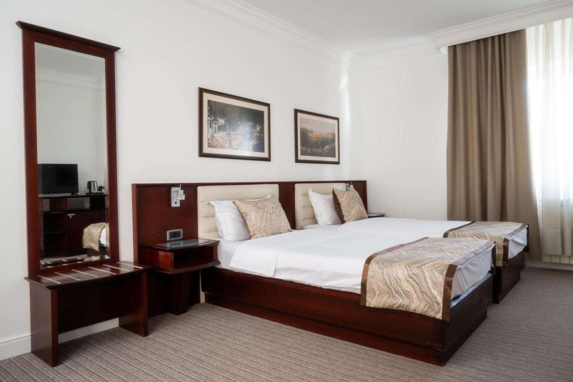 Kula Hotel Mio City מראה חיצוני תמונה