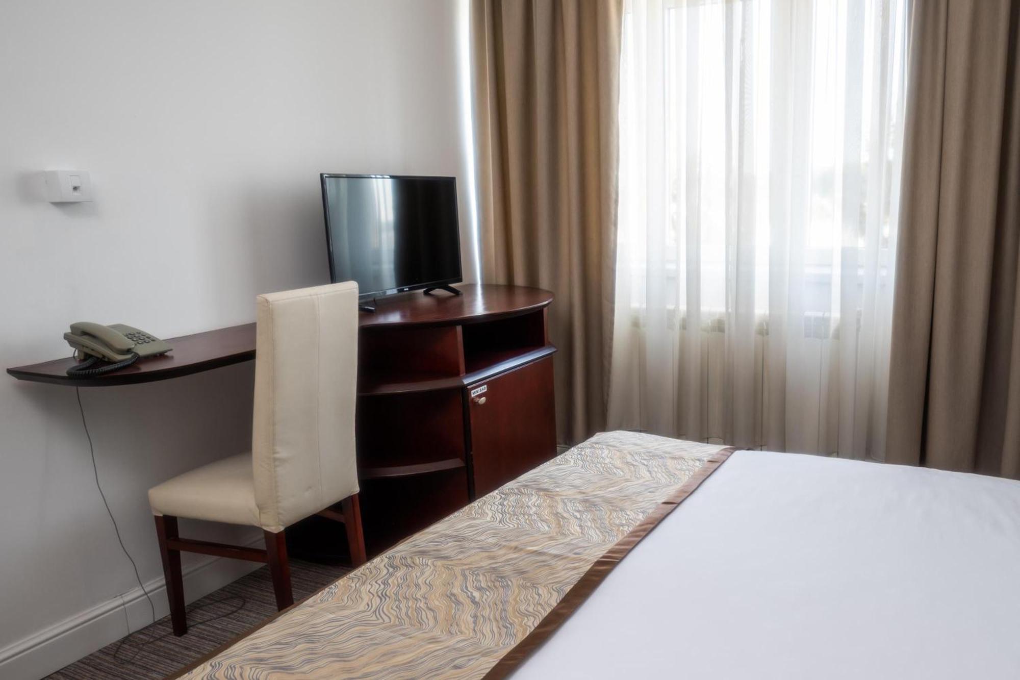 Kula Hotel Mio City מראה חיצוני תמונה